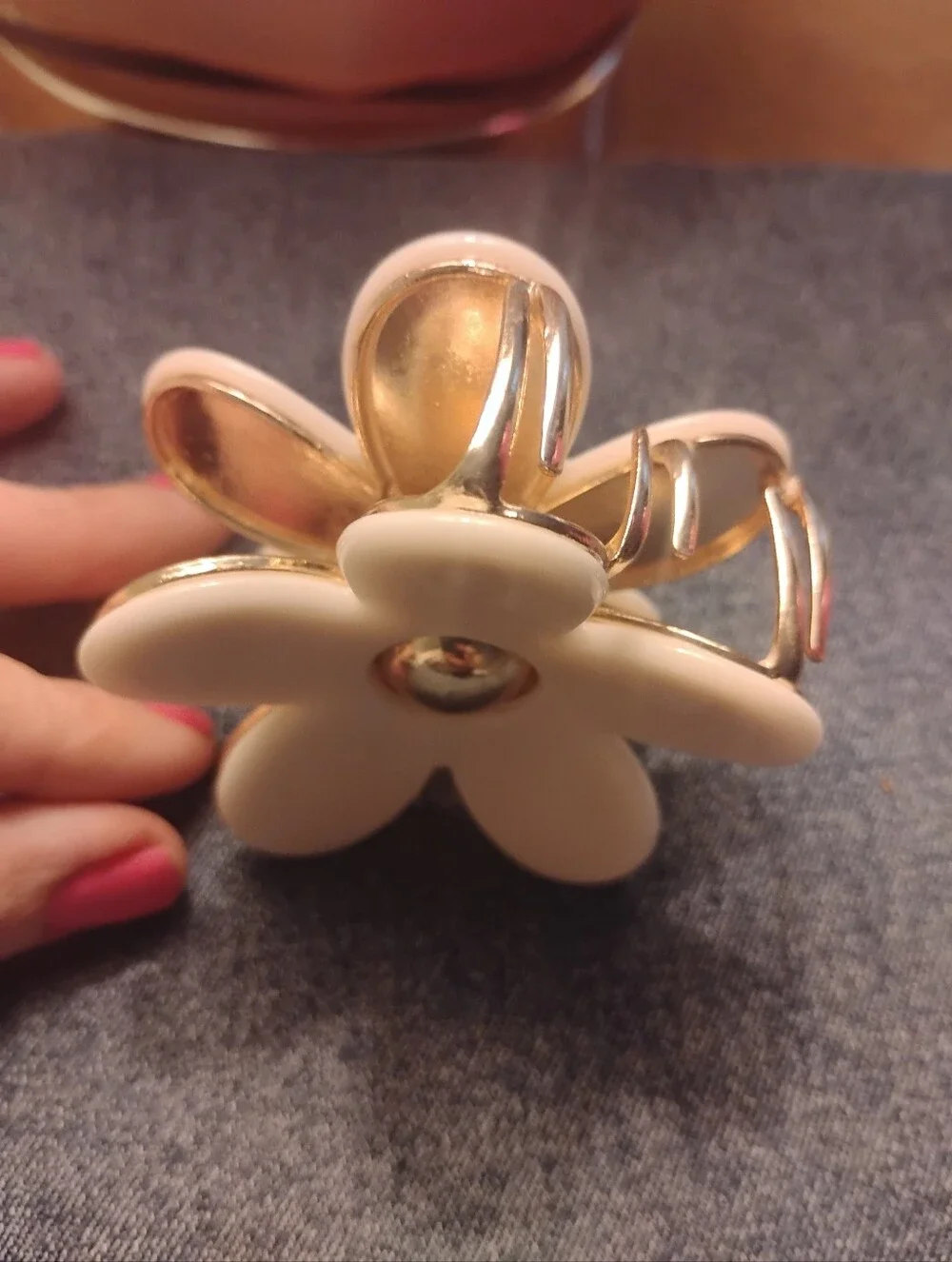 NWOT Gleaming Gold & Cream Jasmine Flower Enamel Finished  Hair Clip